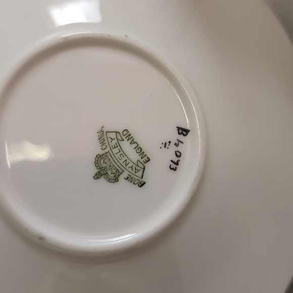 Vintage Black Aynsley English Porcelain Cup/Saucer with Daffodils Corset - Picture 5 of 7